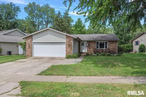 63 Camelot Dr, Rochester, IL 62563