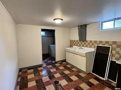 Other - 1813 Grant St, Springfield, IL 62703 photo 7 of 17