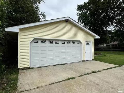 Other - 1813 Grant St, Springfield, IL 62703 photo 1 of 17
