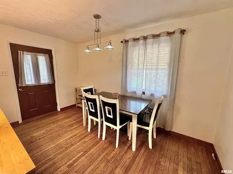 Dining - 1813 Grant St, Springfield, IL 62703 photo 2 of 2