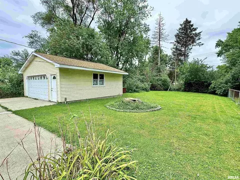 Exterior - 1813 Grant St, Springfield, IL 62703 photo 2 of 4