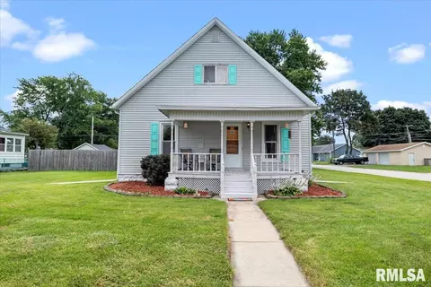 100 N 2nd St, Sherman, IL 62684