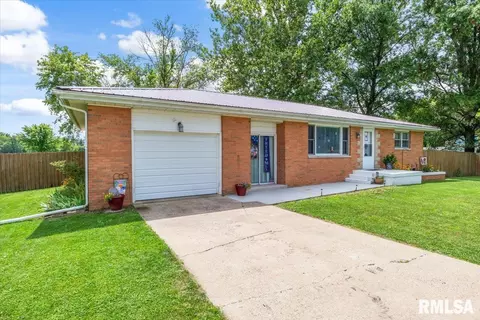 9810 Bell Fountain Rd, Dawson, IL 62520