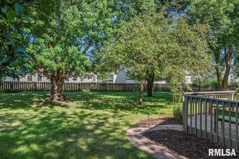 Exterior - 799 Shoshoni Dr, Springfield, IL 62711 photo 4 of 9
