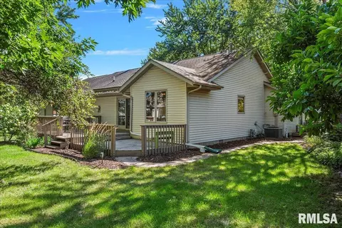 Exterior - 799 Shoshoni Dr, Springfield, IL 62711 photo 5 of 9