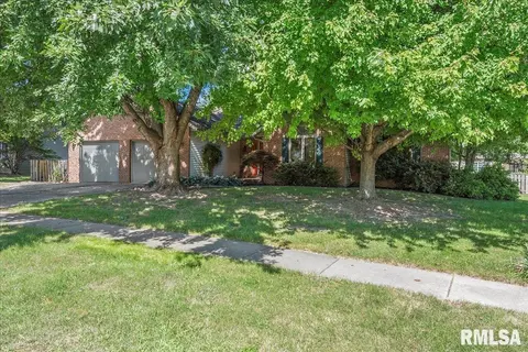 Exterior - 799 Shoshoni Dr, Springfield, IL 62711 photo 1 of 9