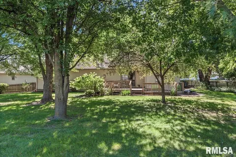 Exterior - 799 Shoshoni Dr, Springfield, IL 62711 photo 6 of 9