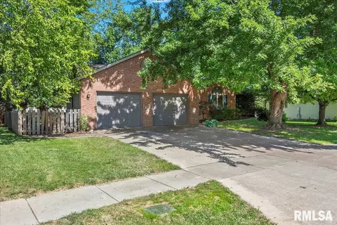 Exterior - 799 Shoshoni Dr, Springfield, IL 62711 photo 2 of 9