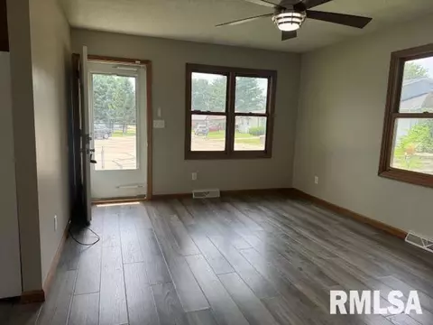 3005 Shadowfax Dr, Springfield, IL 62707 photo 2