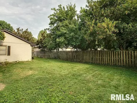 200 Nottingham Rd, Springfield, IL 62704 photo 6