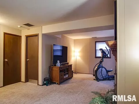 200 Nottingham Rd, Springfield, IL 62704 photo 28
