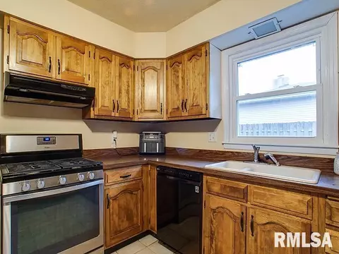 200 Nottingham Rd, Springfield, IL 62704 photo 18