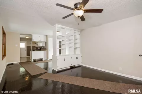 2345 Yale Blvd, Springfield, IL 62703 photo 4