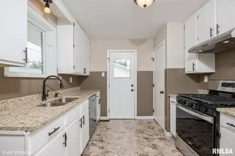 2345 Yale Blvd, Springfield, IL 62703 photo 6