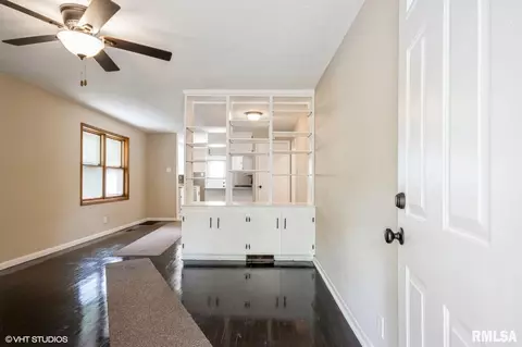 2345 Yale Blvd, Springfield, IL 62703 photo 2
