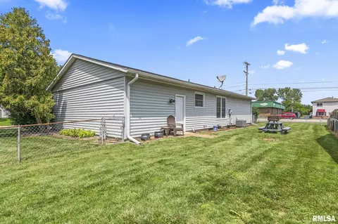 2100 Darby St, Springfield, IL 62702 photo 29