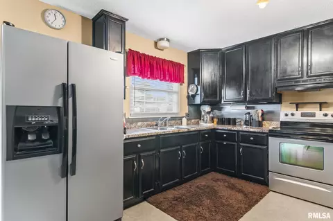 2100 Darby St, Springfield, IL 62702 photo 9