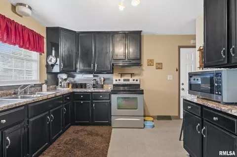2100 Darby St, Springfield, IL 62702 photo 12
