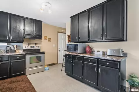 2100 Darby St, Springfield, IL 62702 photo 10