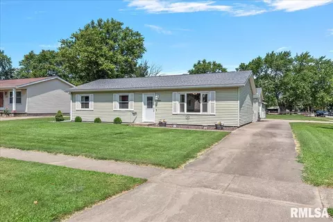 3029 Sandgate Rd, Springfield, IL 62702 photo 2