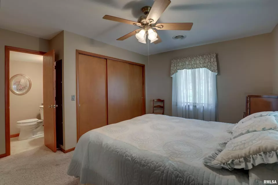  203 Quincy St, Golden, IL 62339 photo 20