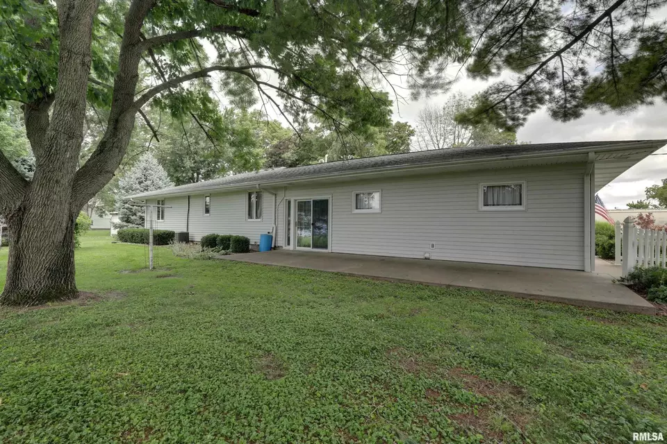  203 Quincy St, Golden, IL 62339 photo 25