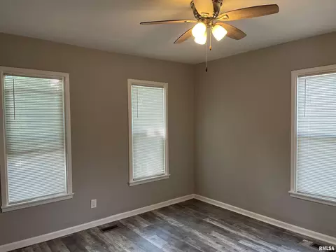 1160 N 3rd St, Springfield, IL 62702 photo 10
