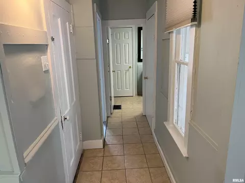 1160 N 3rd St, Springfield, IL 62702 photo 9