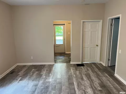 1160 N 3rd St, Springfield, IL 62702 photo 24