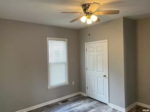 1160 N 3rd St, Springfield, IL 62702 photo 11