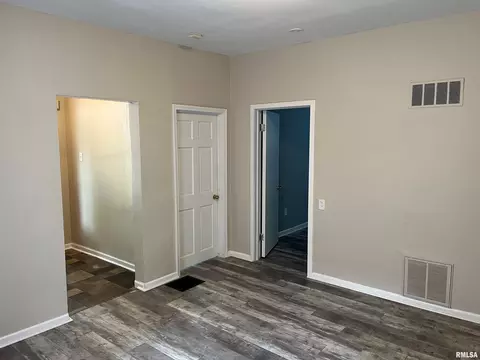 1160 N 3rd St, Springfield, IL 62702 photo 23