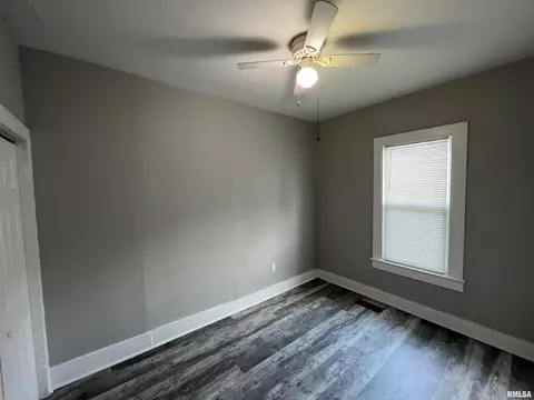 1160 N 3rd St, Springfield, IL 62702 photo 21