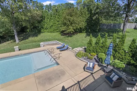 Exterior - 1908 Oak Creek Rd, Springfield, IL 62704 photo 19 of 19