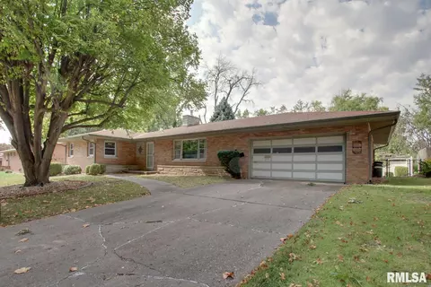 201 Park Plz, Quincy, IL 62301