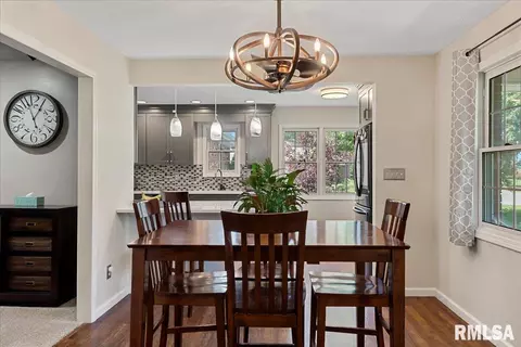 Dining - 25 Rolling Meadows Ln, Springfield, IL 62711 photo 1 of 2
