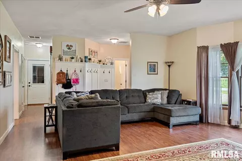 1450 Lenhart Rd, Springfield, IL 62711 photo 9