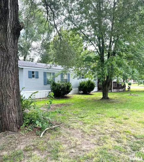 102 E Main St, Bath, IL 62617