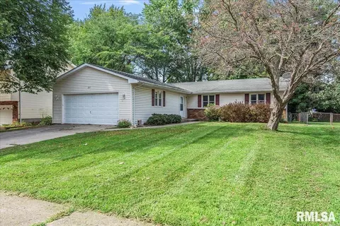 1917 Croydon Dr, Springfield, IL 62703 photo 2