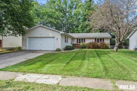 1917 Croydon Dr, Springfield, IL 62703