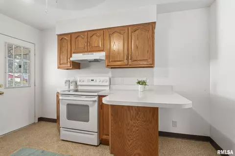 2005 N 20th St, Springfield, IL 62702 photo 10