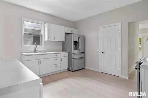1518 S 8th St, Springfield, IL 62703 photo 11