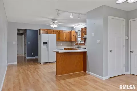 2713 Cheshire Rd, Springfield, IL 62703 photo 9