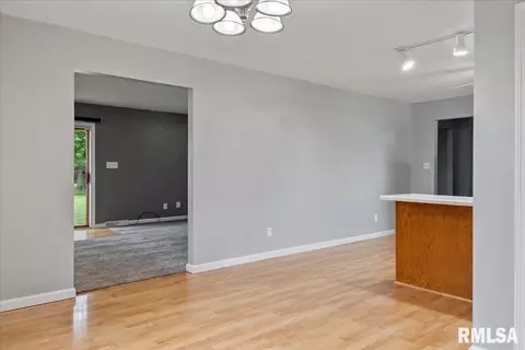 2713 Cheshire Rd, Springfield, IL 62703 photo 6