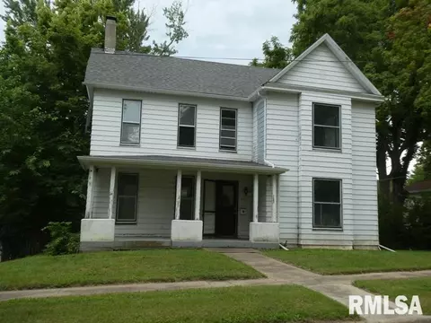 210 W Jefferson St, Petersburg, IL 62675