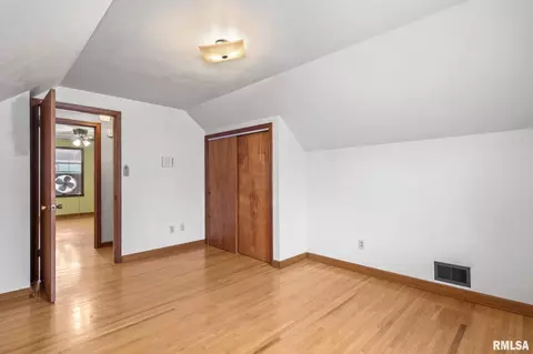 Bedroom - 2125 N 22nd St, Springfield, IL 62702 photo 5 of 8