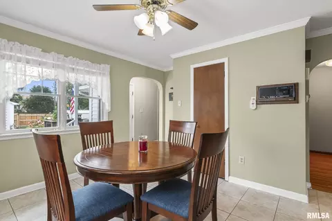 Dining - 2125 N 22nd St, Springfield, IL 62702 photo 1 of 1
