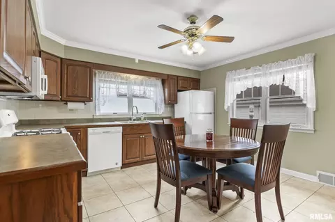 Kitchen - 2125 N 22nd St, Springfield, IL 62702 photo 1 of 3