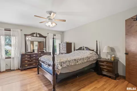 Bedroom - 2125 N 22nd St, Springfield, IL 62702 photo 1 of 8
