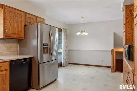 2213 Keokuk Dr, Springfield, IL 62702 photo 12