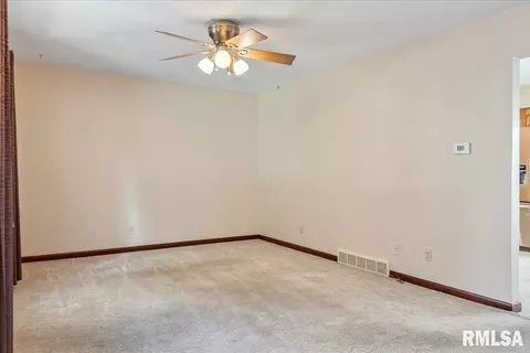 2213 Keokuk Dr, Springfield, IL 62702 photo 4